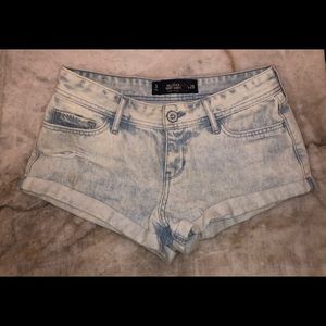 Hollister Low-Rise Acid Wash Denim Shorts